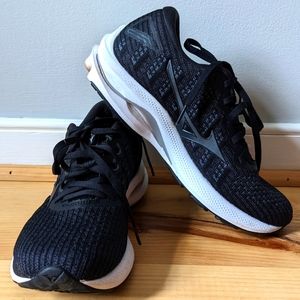 Mizuno Wave Rider 25 Sneakers